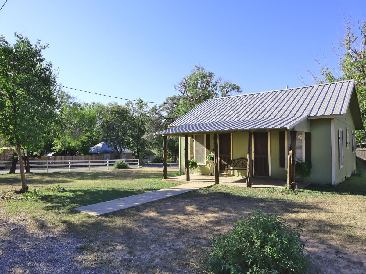 303 9th Street. Listed with Gail Stone Realty in Bandera, TX. 830-796-4640