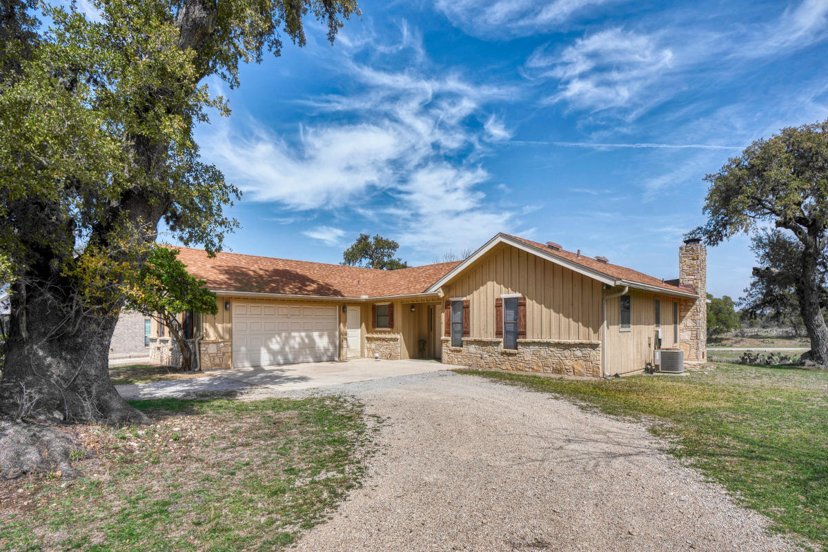 111Saddlewood Drive. Listed with Gail Stone Realty in Bandera, TX. 830-796-4640